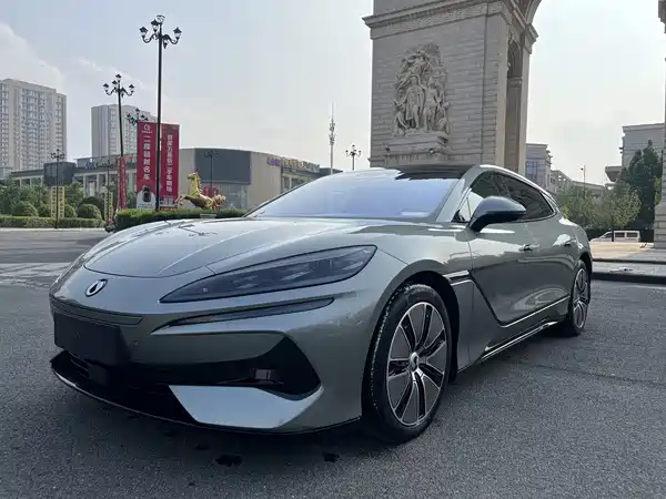 Denza Z9GT 2024