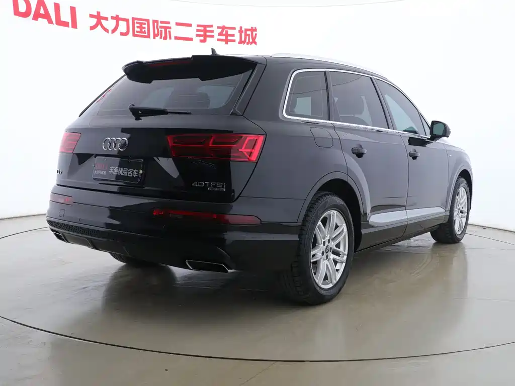 Audi Q7 2017 — фото 14