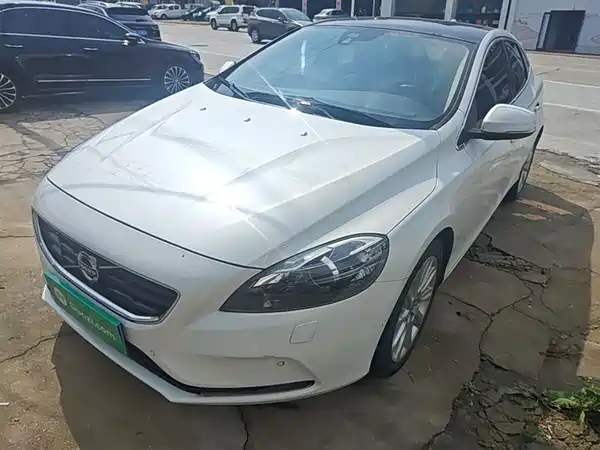 Volvo V40 2016