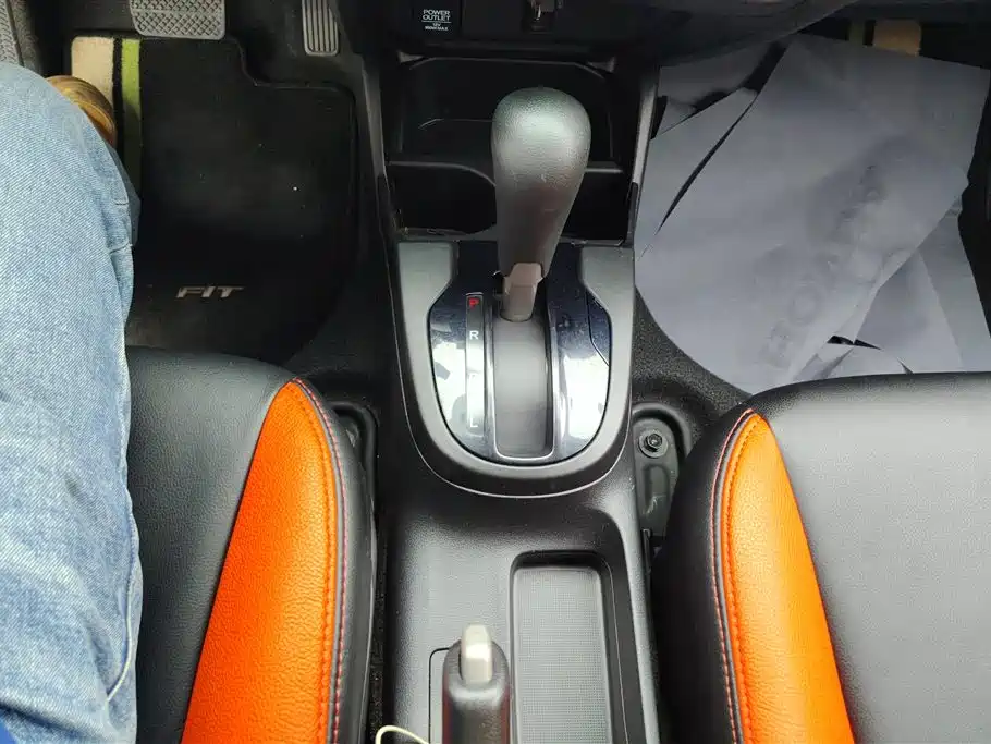 Honda Fit 2016 — фото 16