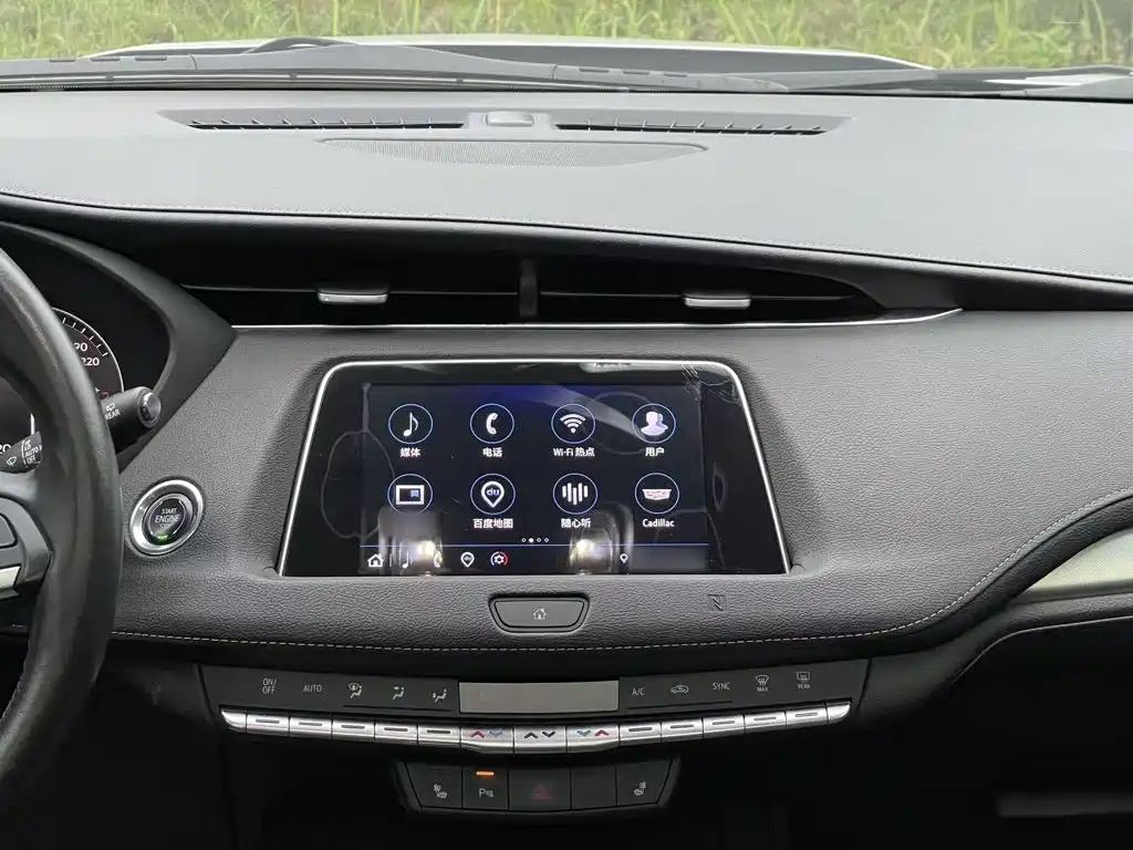 Cadillac XT4 2021 — фото 13