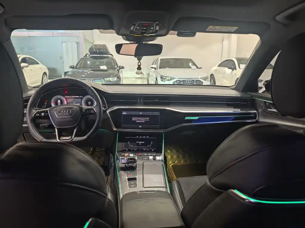 Audi A6L 2022