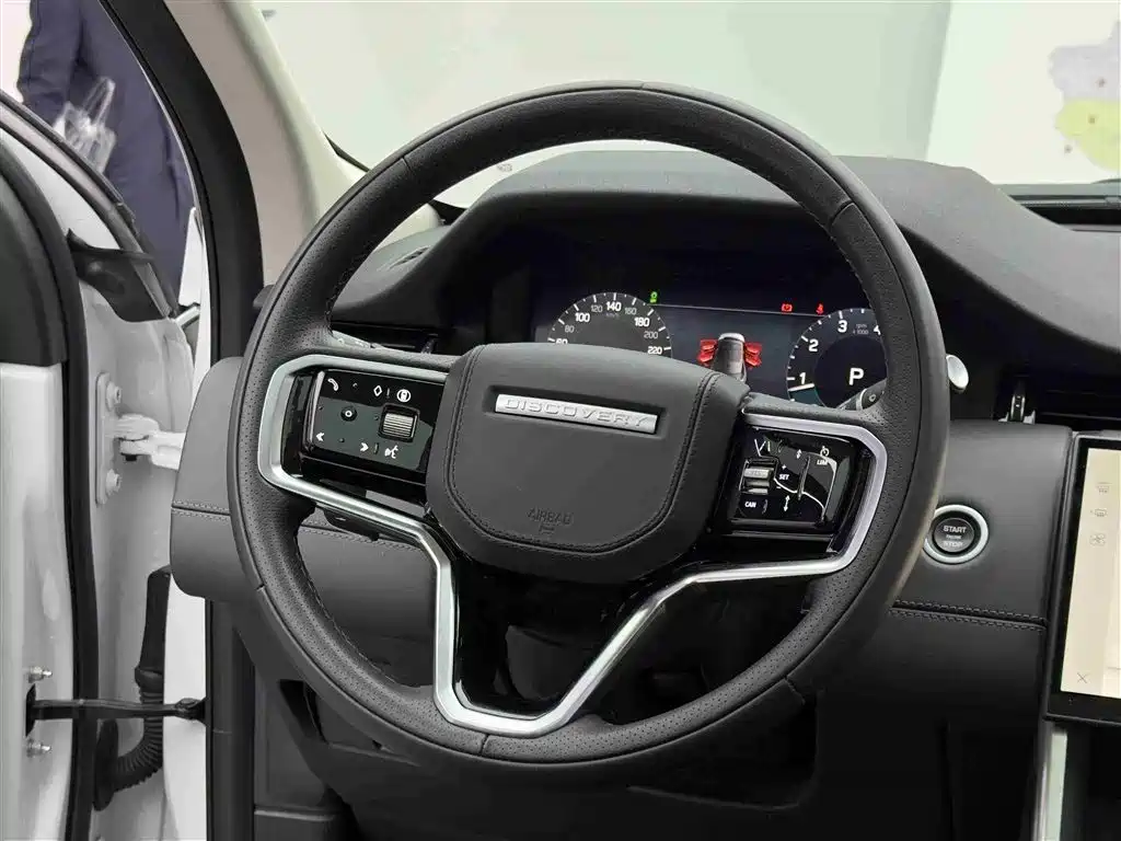 Land Rover Discovery Sport 2024 — фото 12