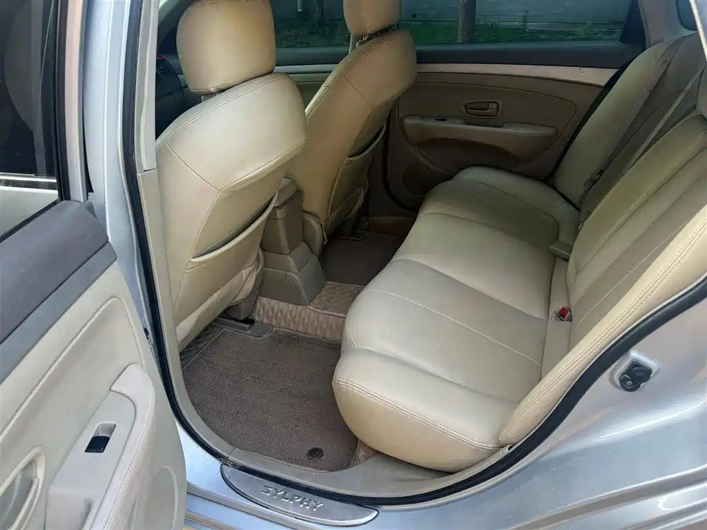 Nissan Sylphy 2015 — фото 8