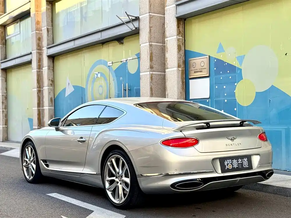 Bentley Continental 2020 — фото 3