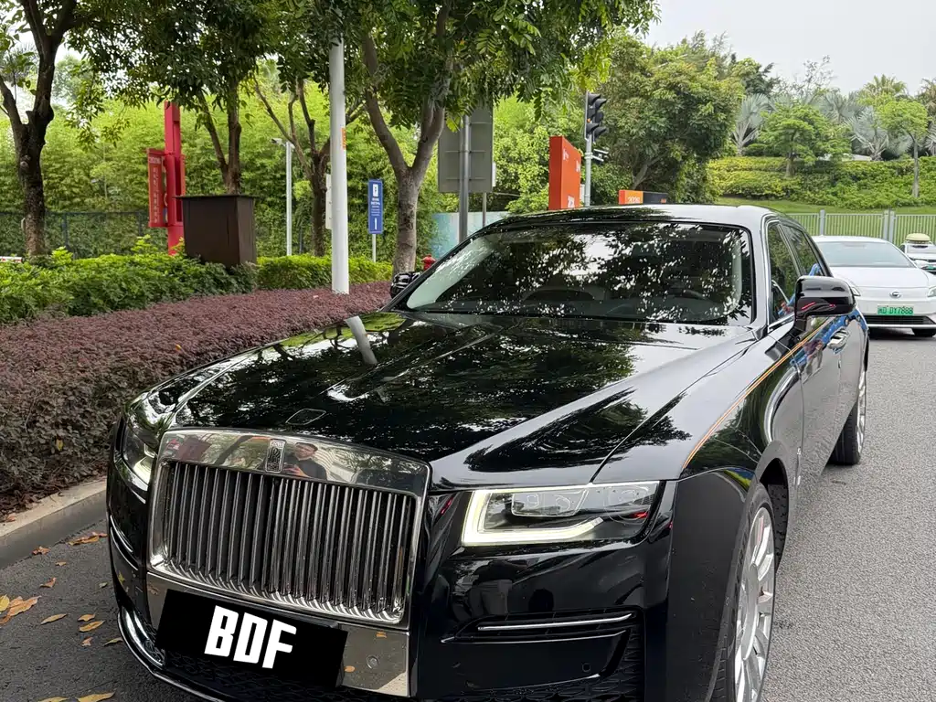 Rolls-Royce Ghost 2021 — фото 1