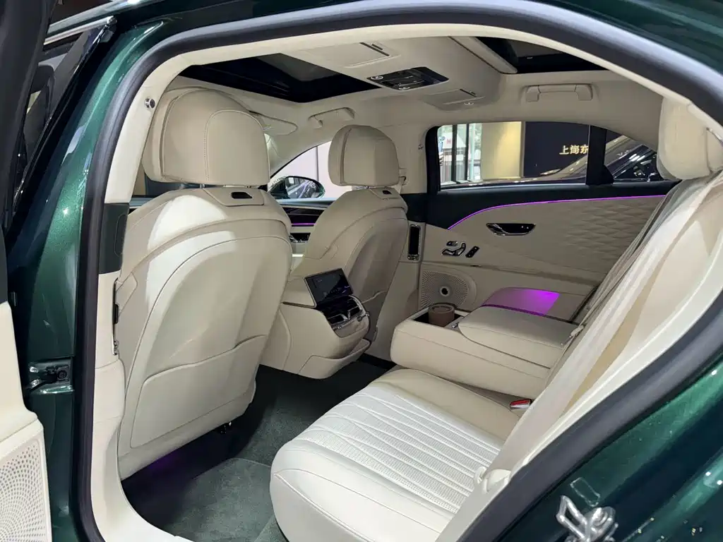 Bentley Flying Spur 2021 — фото 15