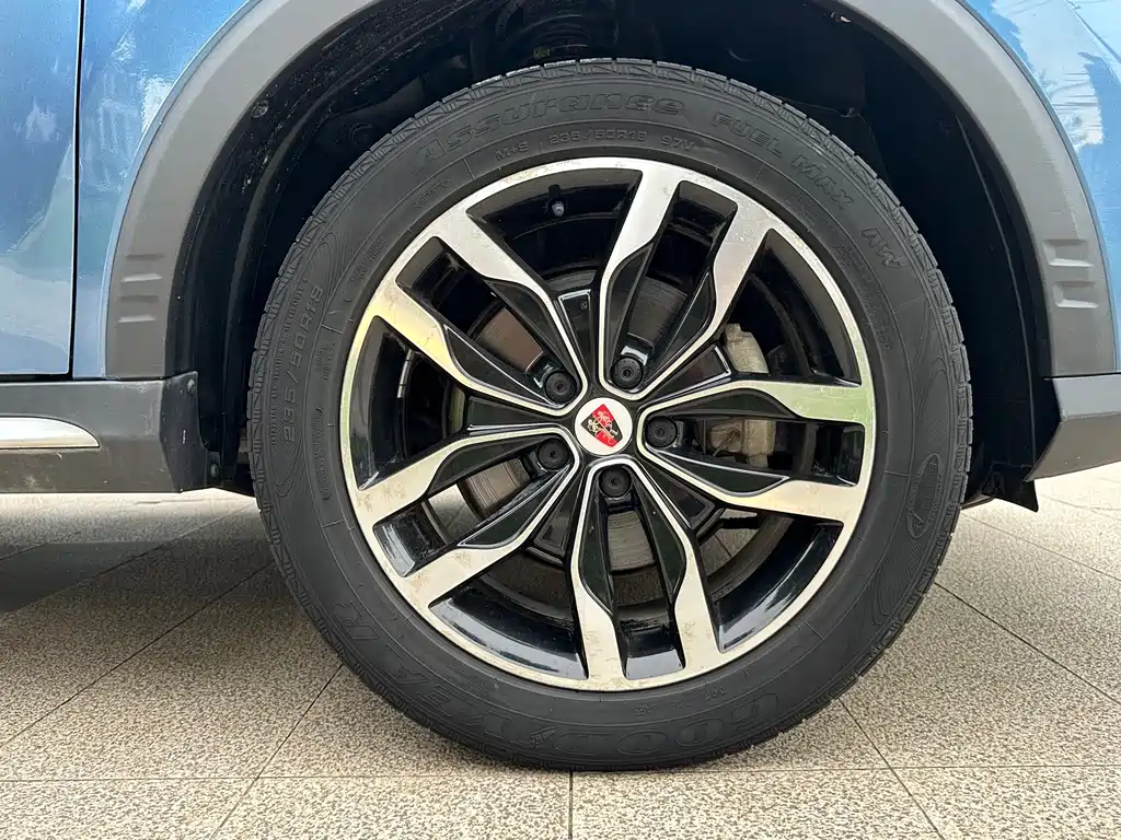 Roewe RX5 2016 — фото 17