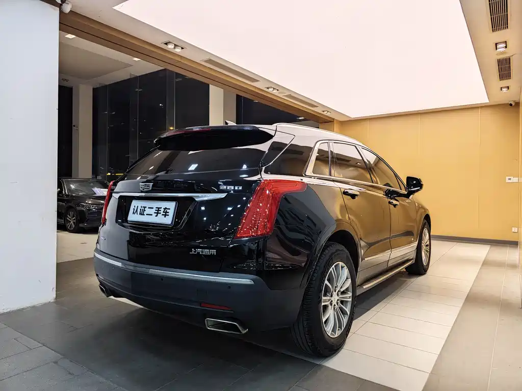 Cadillac XT5 2018 — фото 31
