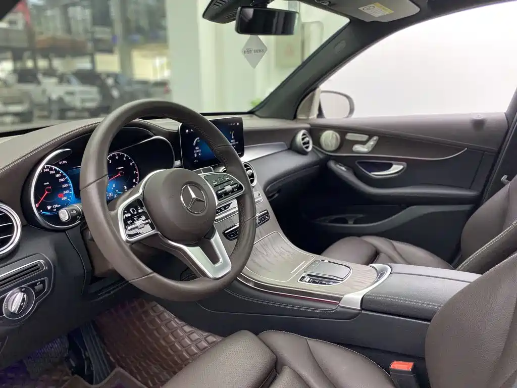 Mercedes-Benz GLC 2021