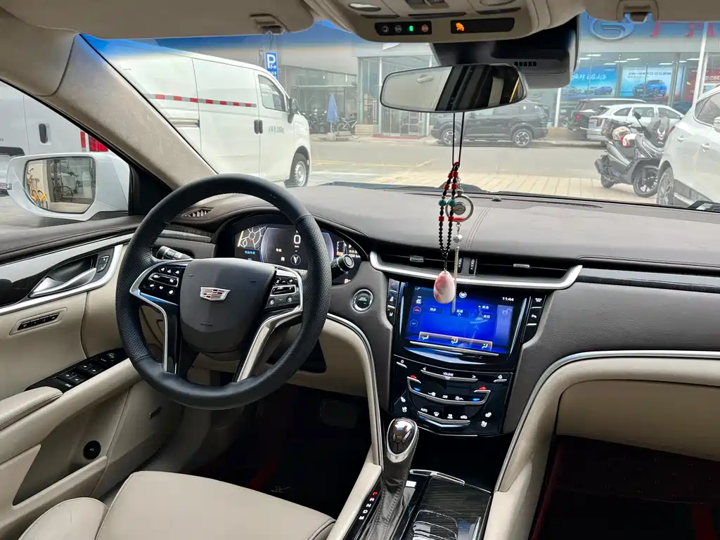 Cadillac XTS 2015 — фото 8