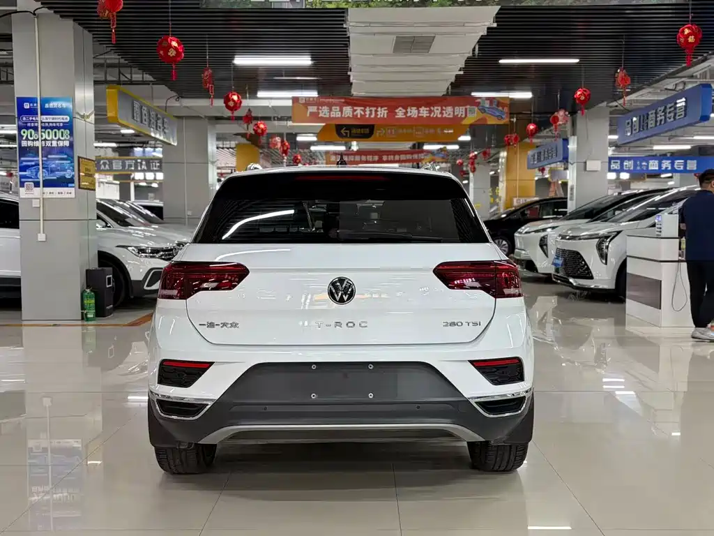 Volkswagen T-Roc 2023 — фото 8