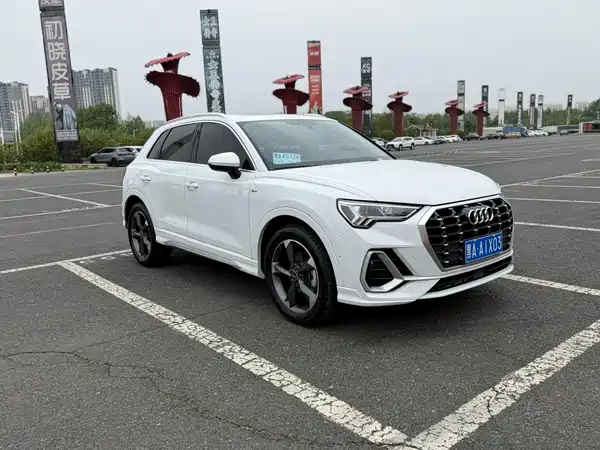 Audi Q3 2022