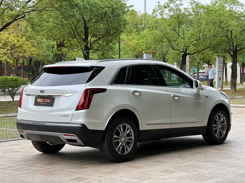 Cadillac XT5 2020 — фото 5