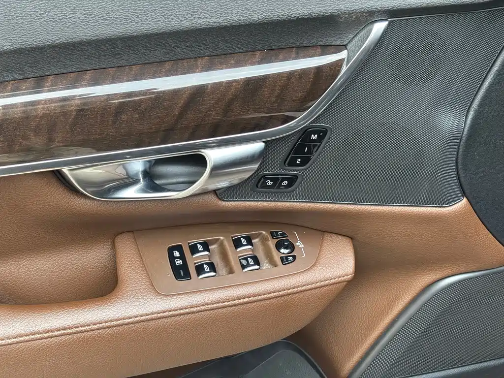 Volvo S90 2018 — фото 11