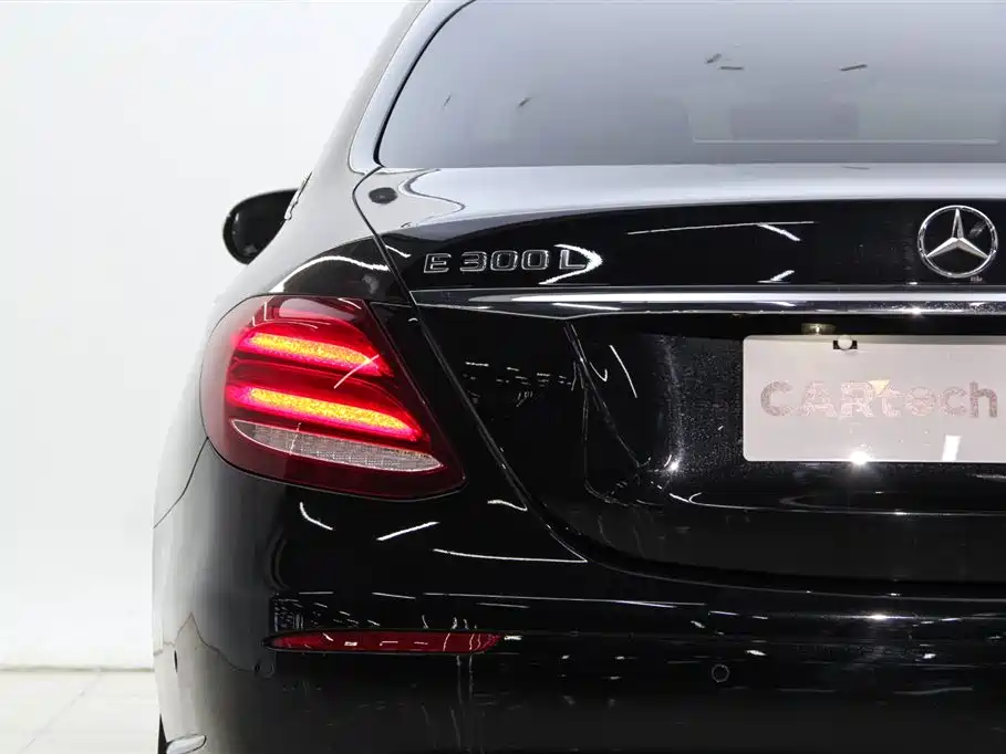 Mercedes-Benz E-Class 2020 — фото 10