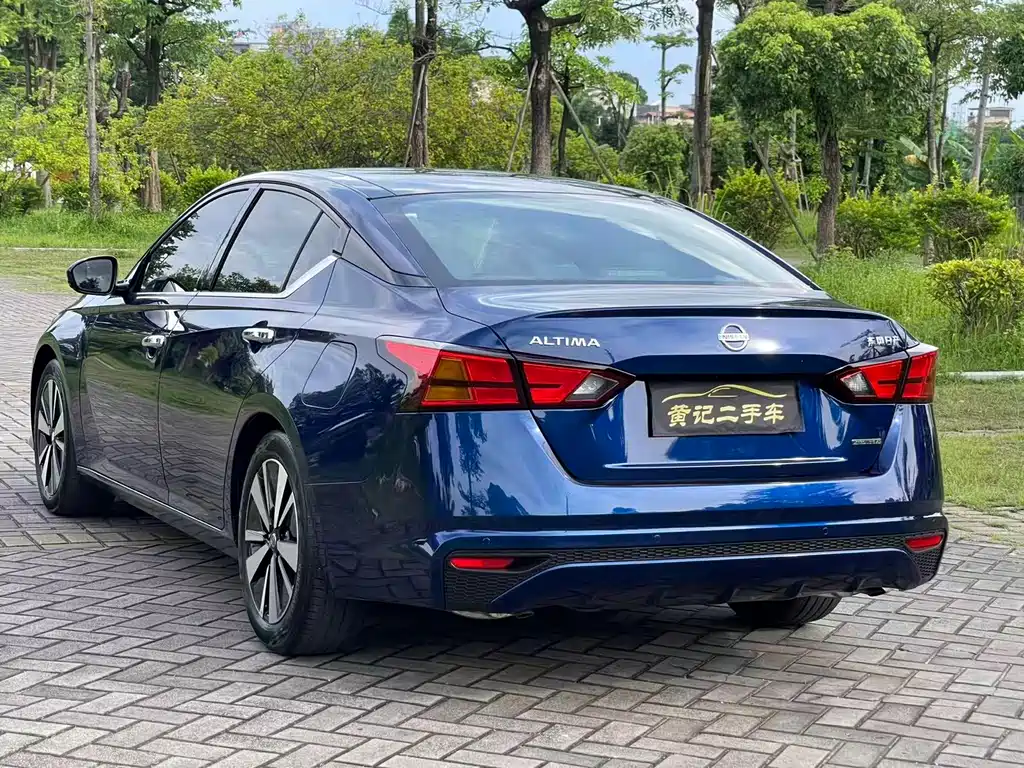 Nissan Teana 2022