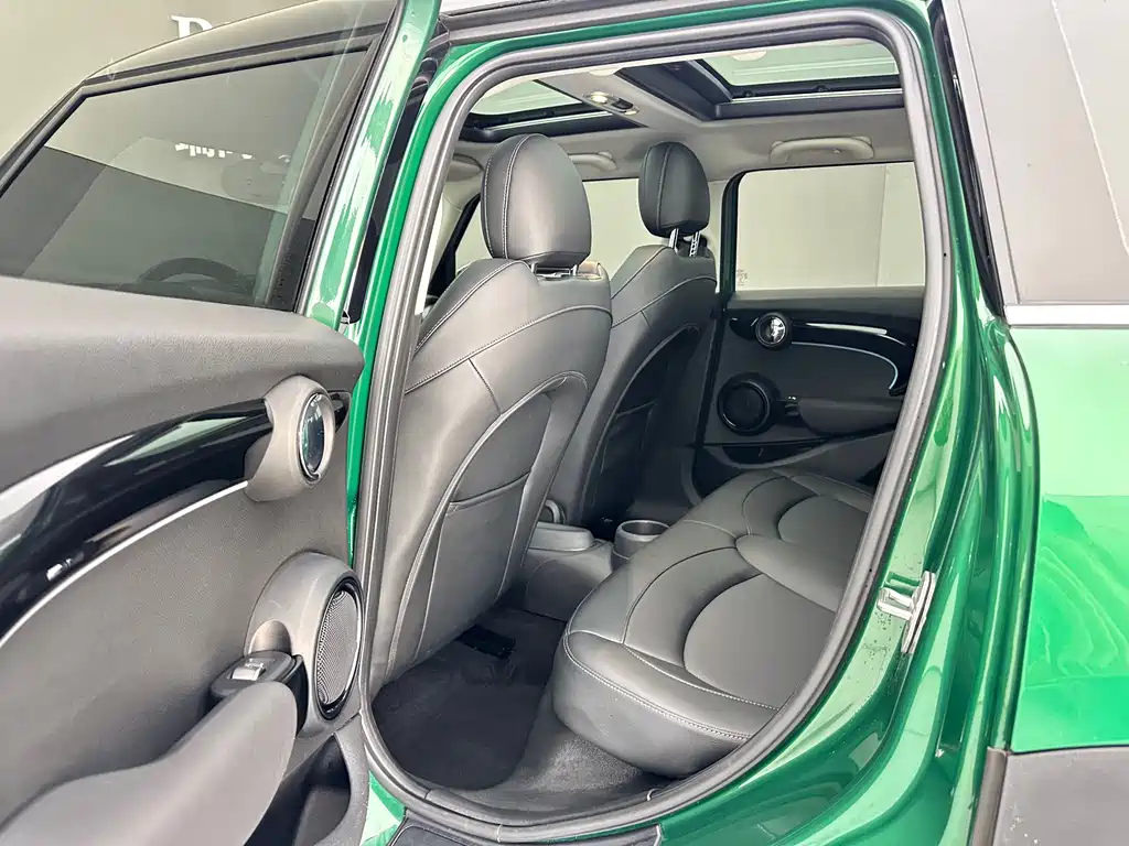 MINI MINI 2022