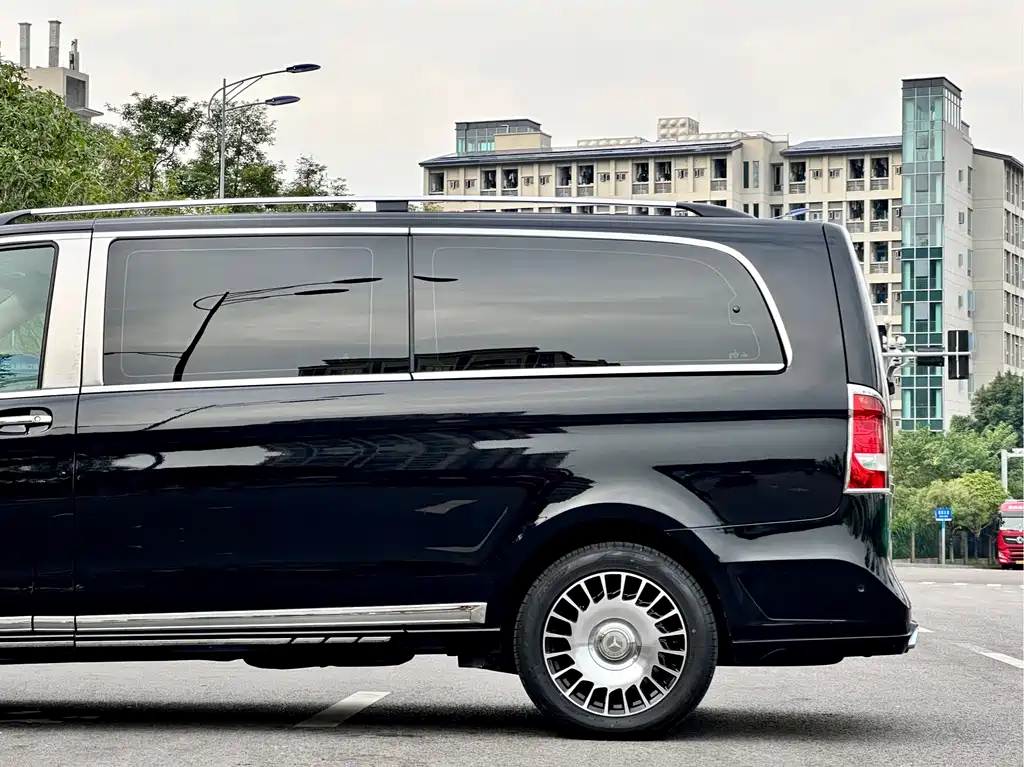Mercedes-Benz Vito 2022 — фото 9
