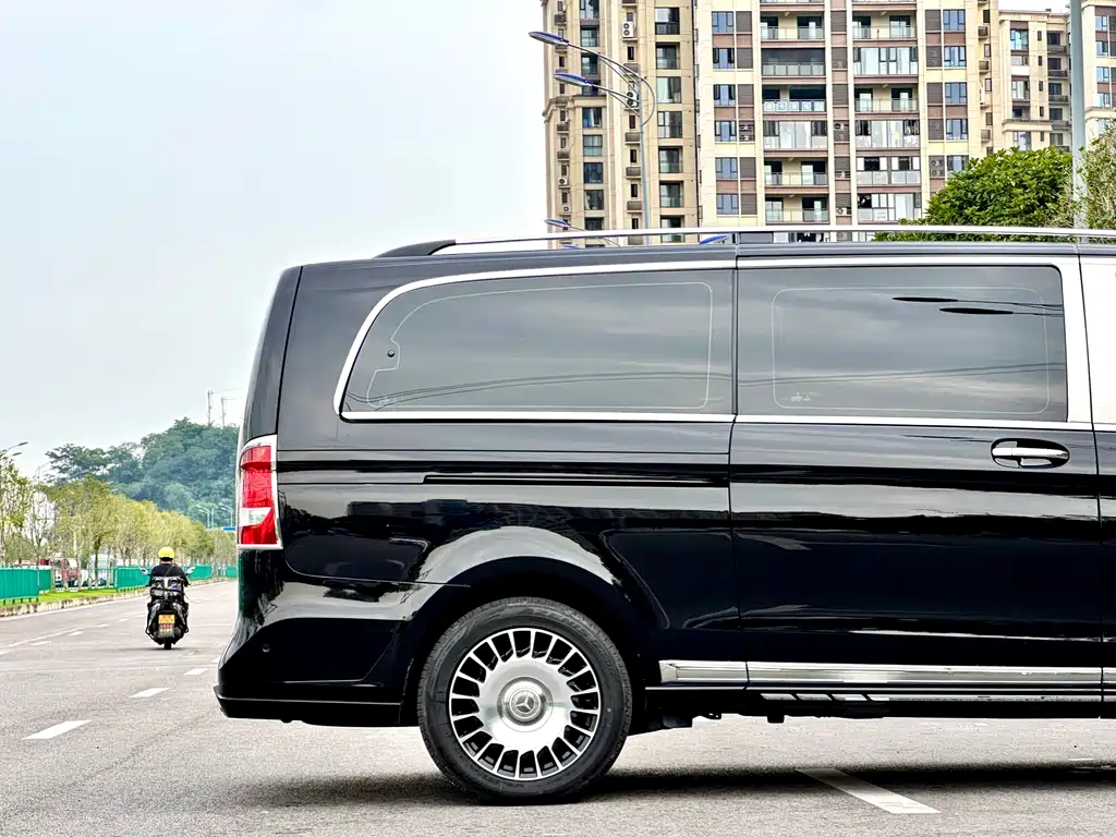 Mercedes-Benz Vito 2022 — фото 11