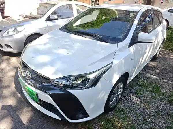 Toyota Yaris L 2016