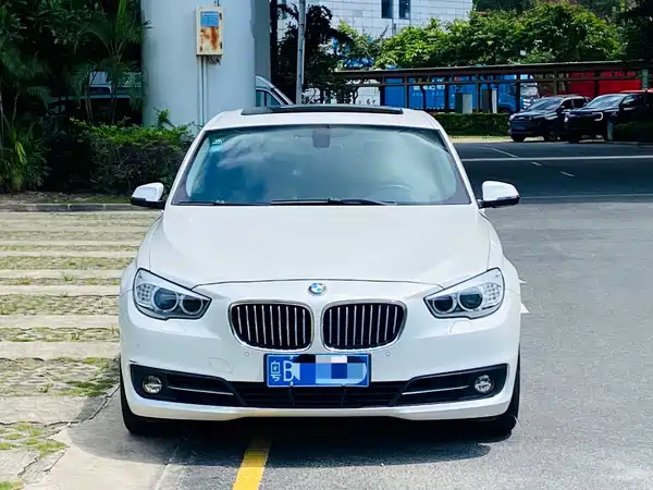 BMW 5 Series GT 2015