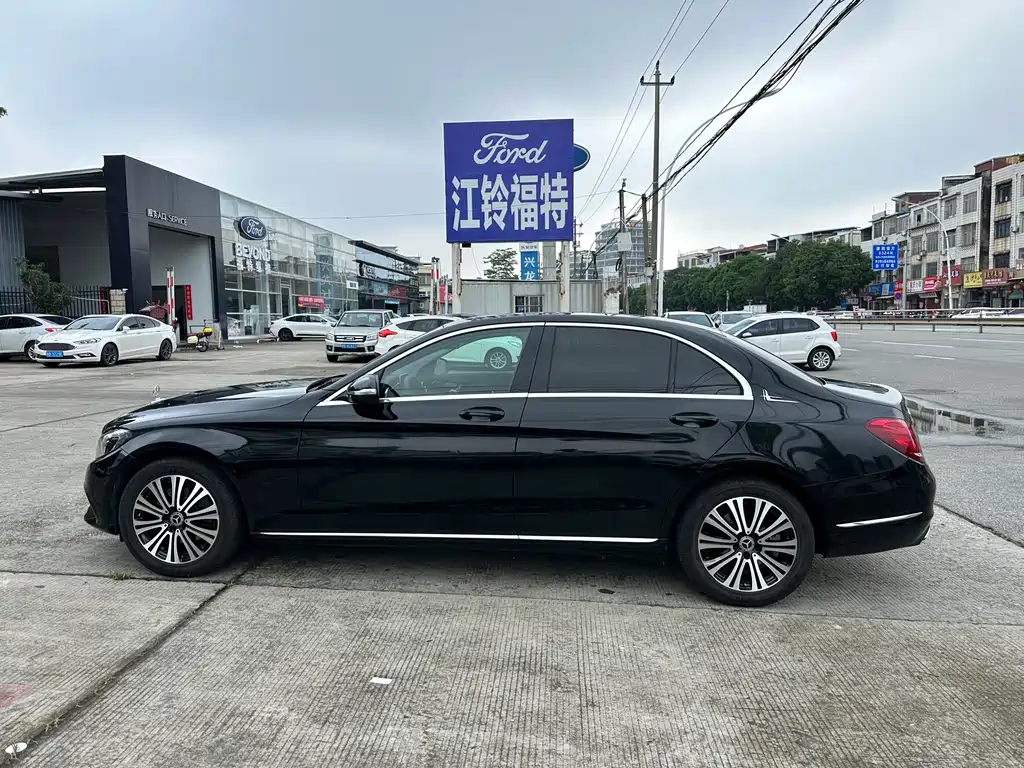 Mercedes-Benz C-Class 2017