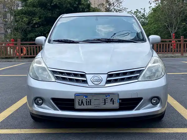 Nissan Tiida 2008