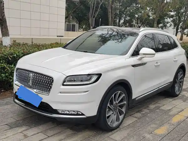 Lincoln Nautilus 2021