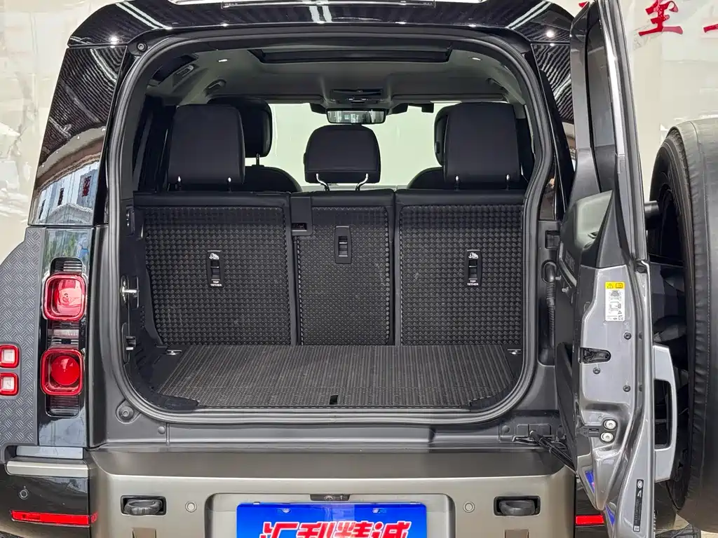 Land Rover Defender 2022 — фото 21