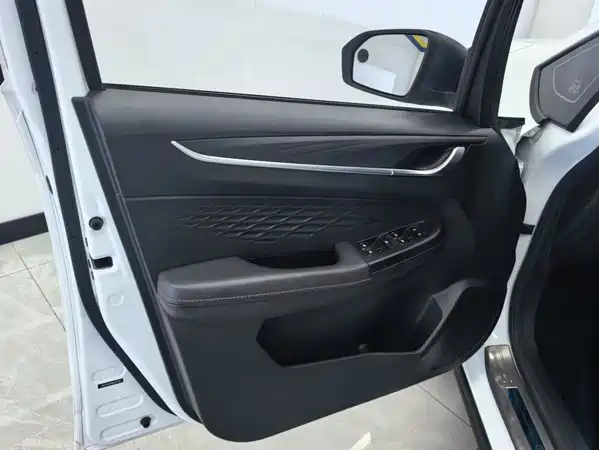 Geely Vision X3 2021