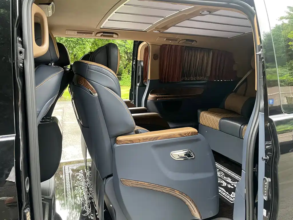 Mercedes-Benz Vito 2022 — фото 17