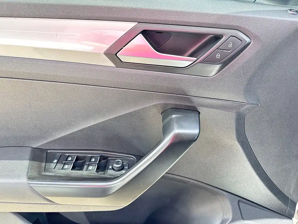 Volkswagen T-Roc 2022 — фото 17