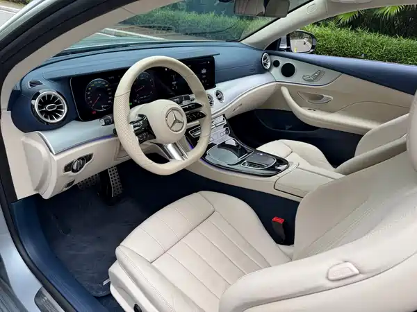 Mercedes-Benz E-Class 2022