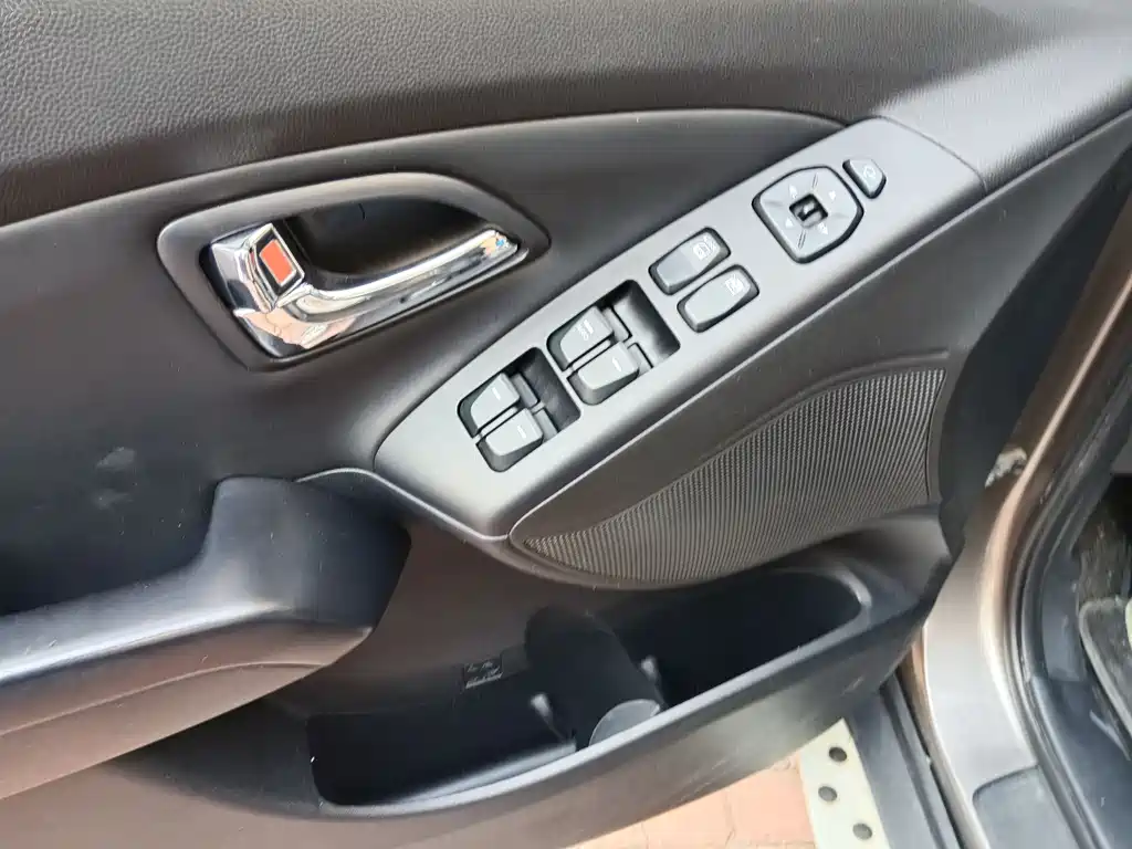 Hyundai ix35 2014 — фото 16