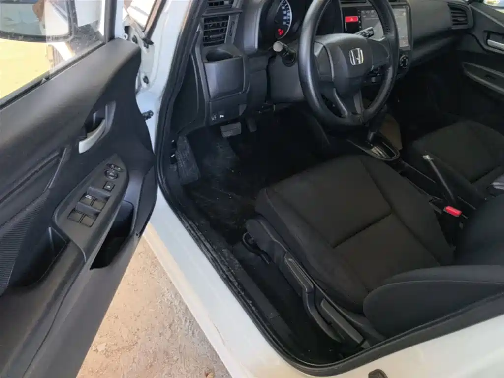 Honda Fit 2017 — фото 16
