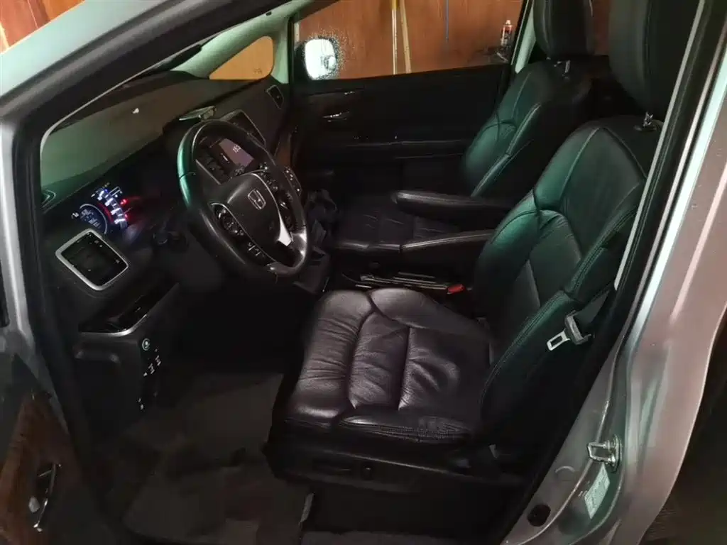 Honda Odyssey 2016 — фото 15