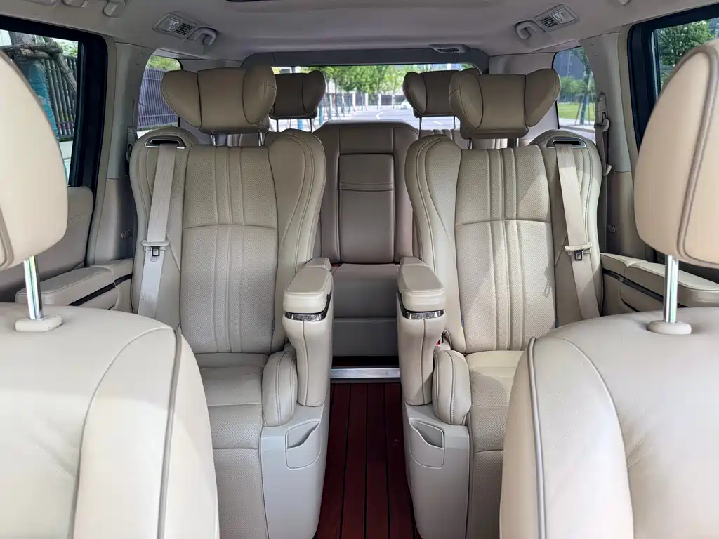Nissan Quest 2015 — фото 15