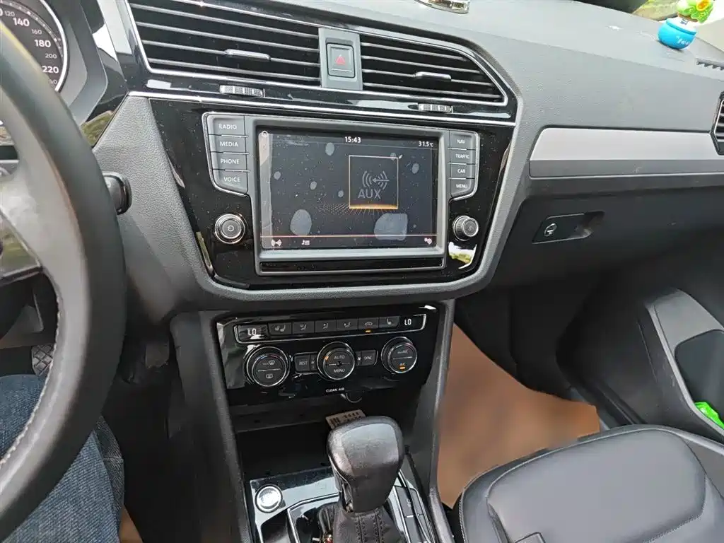 Volkswagen Tiguan L 2017 — фото 6