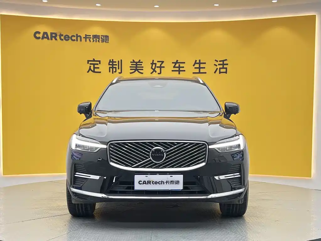 Volvo XC60 2025 — фото 2