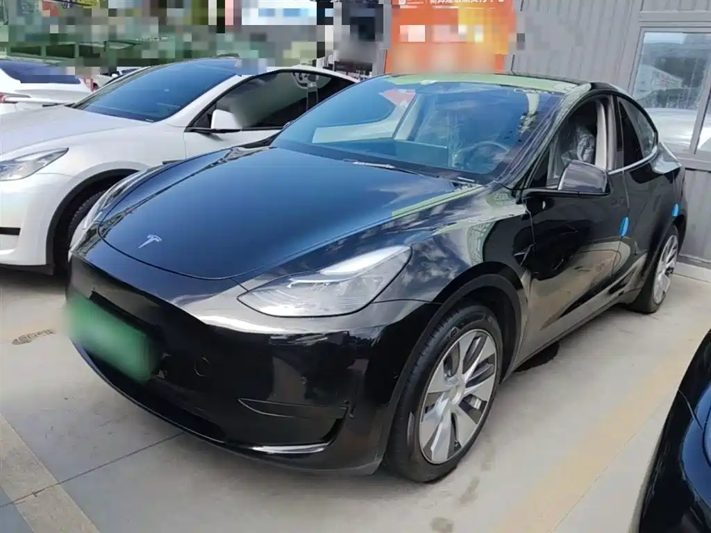 Tesla Model Y 2023 — фото 1