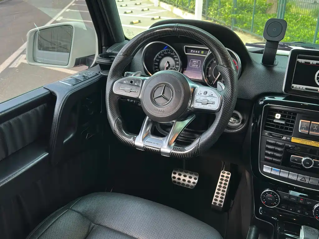 Mercedes-Benz G-Class AMG 2015 — фото 18