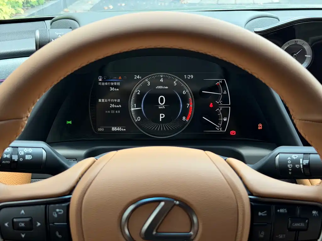 Lexus ES 2025 — фото 13