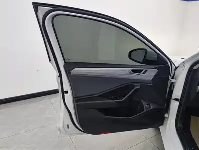 Volkswagen Sagitar 2024