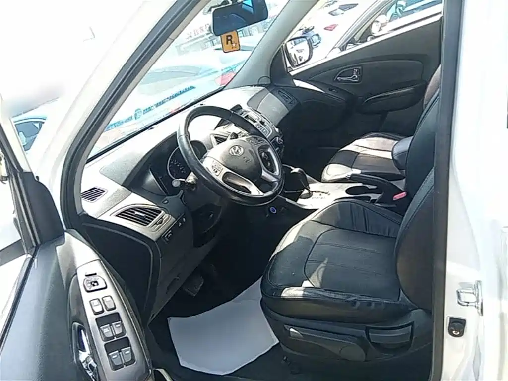 Hyundai ix35 2015 — фото 15