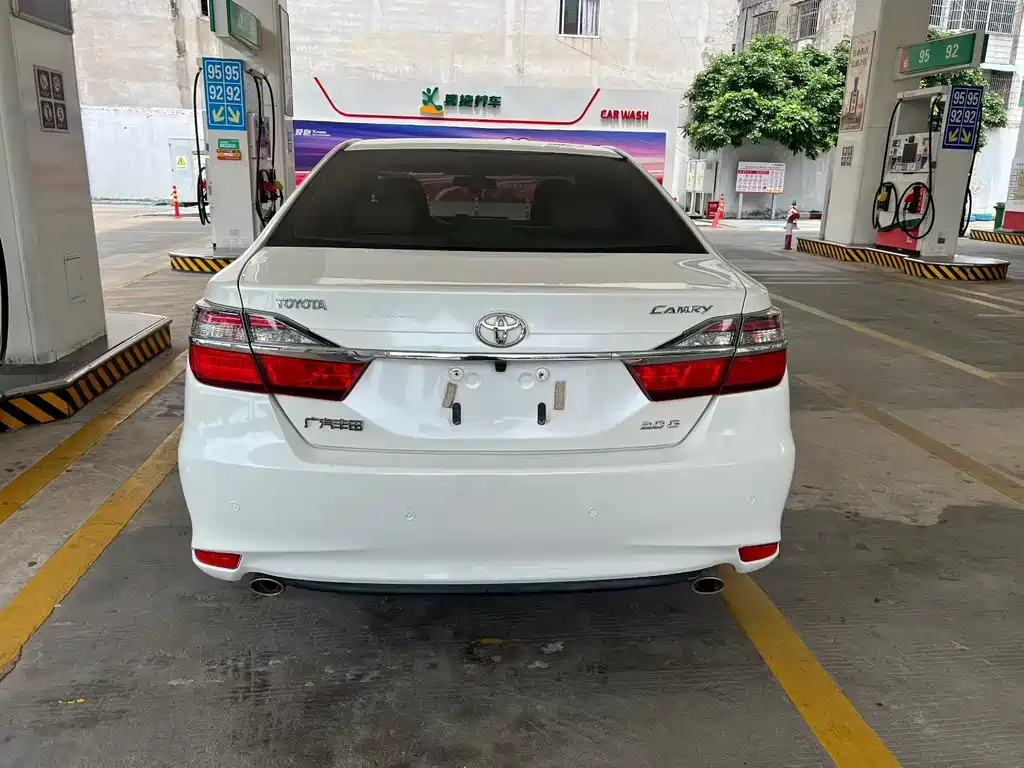 Toyota Camry 2017 — фото 5