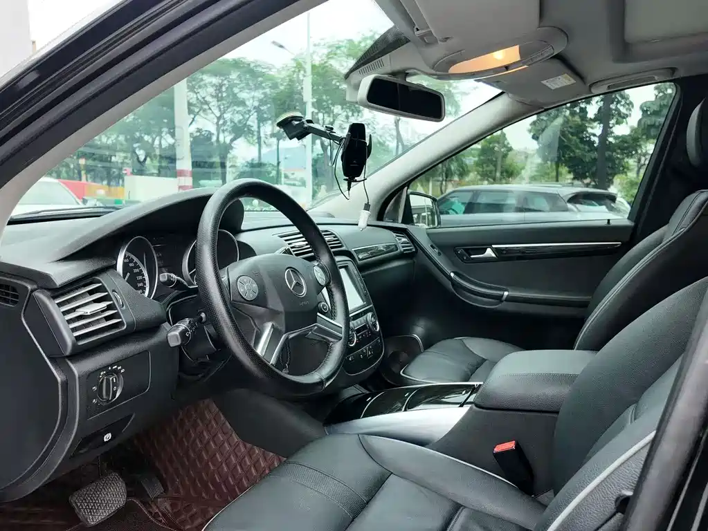 Mercedes-Benz R-Class 2018 — фото 4