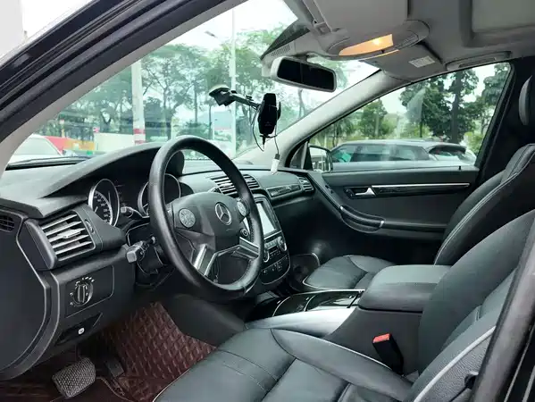 Mercedes-Benz R-Class 2017