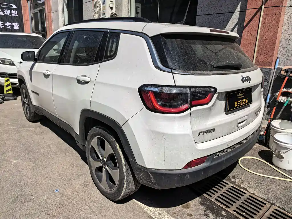 Jeep Compass 2017 — фото 5