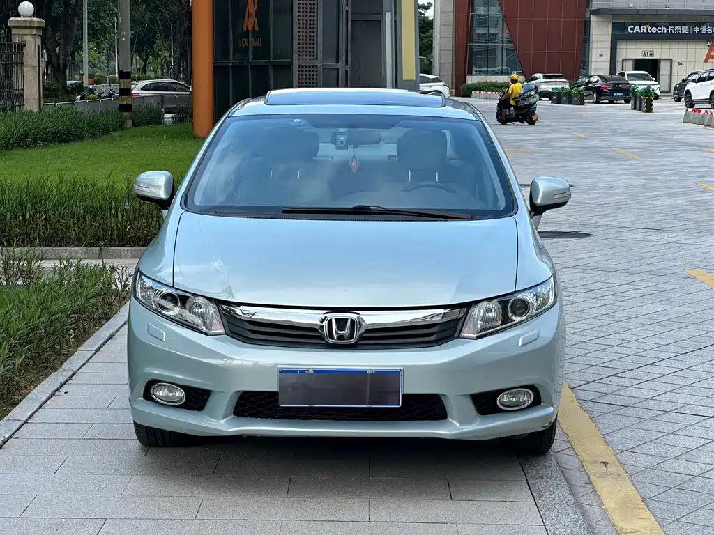 Honda Civic 2012 — фото 2